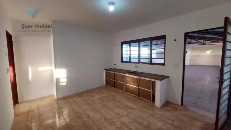 Imagem Casa Comercial à Venda em Ribeirão Preto-SP, Bairro Ipiranga 2 Quartos, 1 Sala, 1 Banheiro 196,00 m² de Área