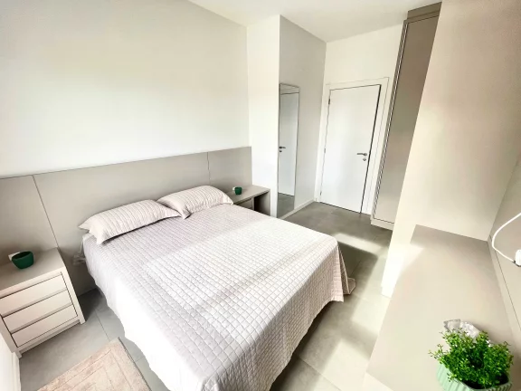 Imagem Apartamento com 3 Suítes sendo 1 master e 2 vagas de garagem no Centro – Balneário Camboriú/SC