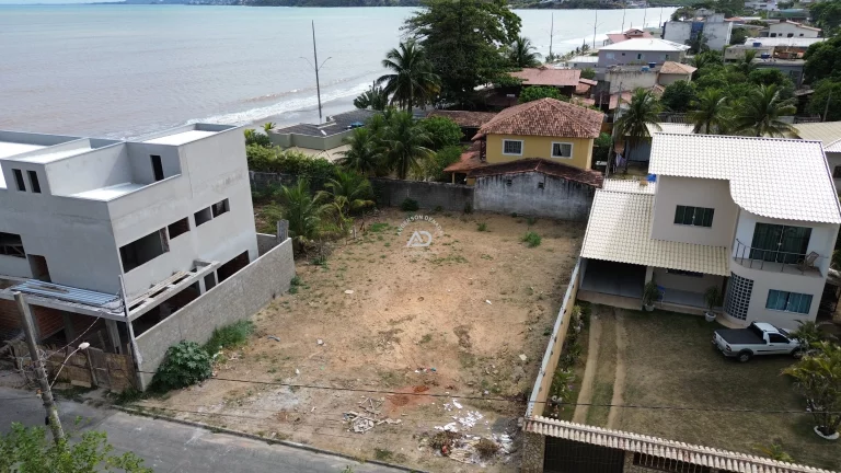 Imagem Tour Virtual 360: Vista Deslumbrante do Mar: Lote Exclusivo em um Bairro Comercial - Descubra Agora!