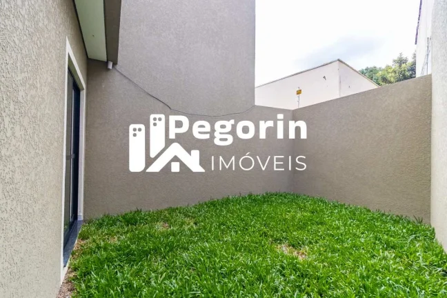 Imagem Sobrado à venda em Curitiba, Uberaba, com 3 quartos, 104m²