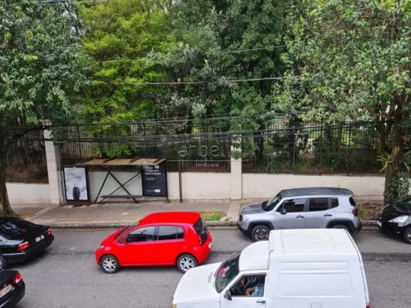 Imagem Sobrado com 200 M² com 3 dormitórios sendo 2 suítes, sala, cozinha, área de serviços, 3 banheir...