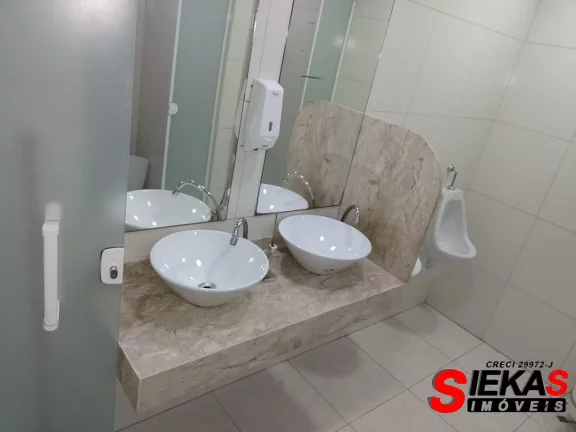 Imagem Salão Comercial para Locação em São Paulo-SP no Bairro Nícleo Lageado: 1.000m² e 8 Banheiros!