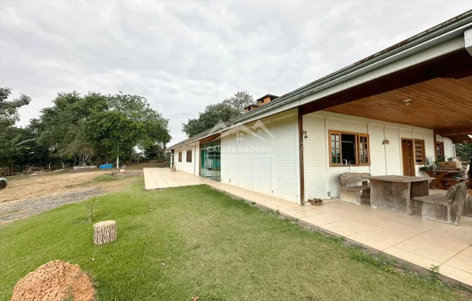 Imagem Chácara com 3 dormitórios à venda, 4000 m² por R$ 750.000,00 - Bairro dos Mirandas - Tatuí/SP