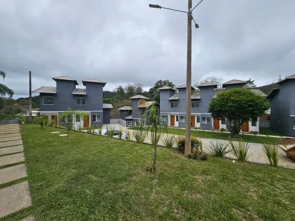 Imagem Casa em Condomínio para Venda em Teresópolis / RJ no bairro Cascata do Imbuí