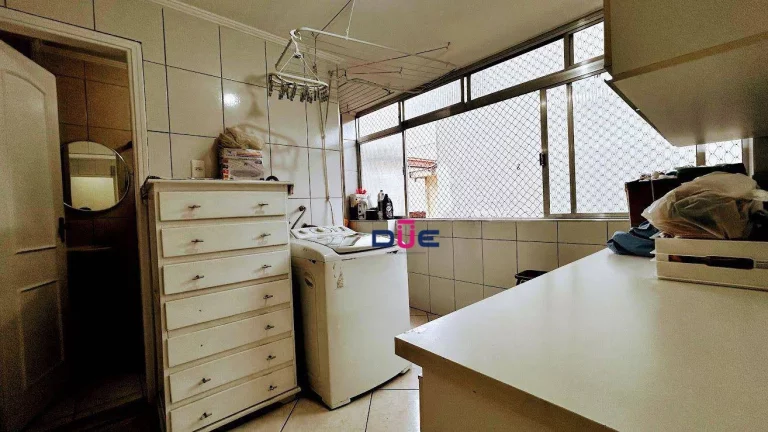 Imagem Apartamento com 3 dormitórios à venda, 132 m² por R$ 580.000,00 - Campo Grande - Santos/SP