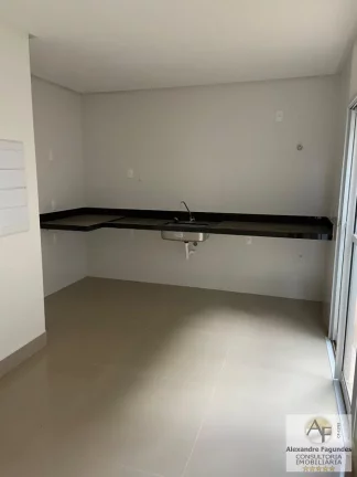 Imagem Sobrado em Condomínio para Venda em Aparecida de Goiânia, Vila Maria, 3 dormitórios, 3 suítes, 4 banheiros, 4 vagas
