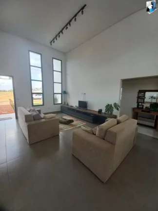 Imagem Maravilhosa casa no Condomínio Village Manacá - Cesário Lange/SP.