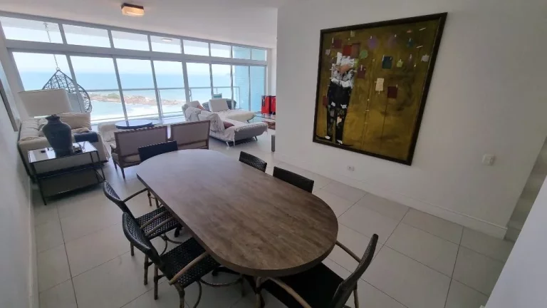 Imagem Apartamento com 4 dormitórios à venda, 190 m² - Pitangueiras - Guarujá/SP