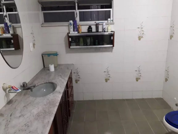 Imagem Casa à venda no Ponto Novo - Espaçosa, com 6 quartos, 5 vagas de garagem e excelente localização!