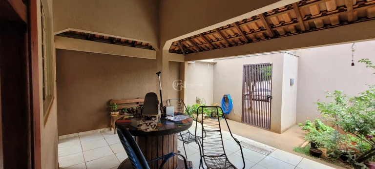Imagem Residência de Luxo à Venda em Campo Grande-MS: 4 Quartos, 1 Suíte, 222m² no Parque Residencial Rita Vieira