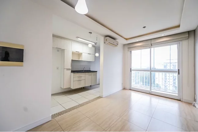 Apartamento com 2 Quartos à Venda, 56 m² em Camaquã - Porto Alegre