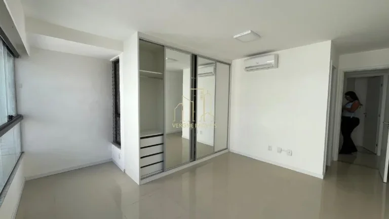 Imagem Apartamento à venda na Pituba, Alameda Catania: 2 suites, 2 salas, 3 banheiros, 2 vagas de garagem, 84,00 m² de área.