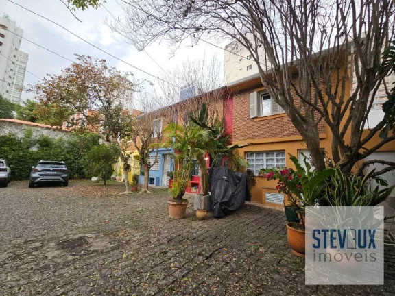 Imagem Casa de Vila reformada e muito ensolarada na Vila Olímpia
