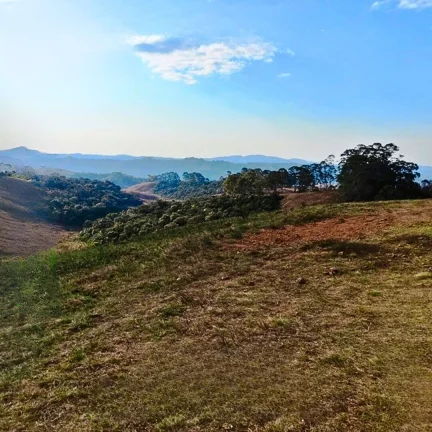Imagem O Ápice da Mantiqueira: 484.000 m² com Vista 360°, Cachoeira Privativa e Altitude de 1.785m em Campos do Jordão