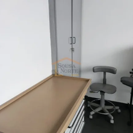Imagem Sala comercial com 94 mÂ², conta com recepÃ§Ã£o, sala de espera, 1 banheiro e Ã¡rea de serviÃ§o. 
NÃ...