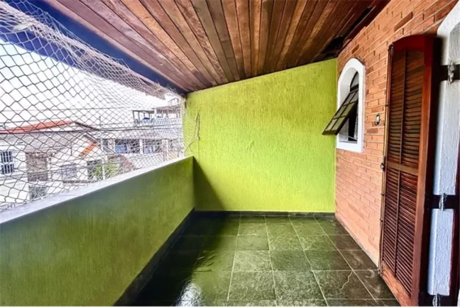 Imagem Sobrado Sustentável: Residência Aconchegante com Energia Renovável, Espaço Gourmet, Suítes Luxuosas e Memórias Inesquecíveis em 150m²