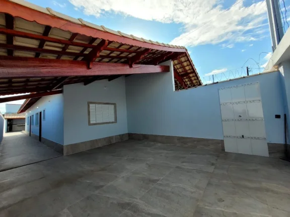 Imagem Casa para Venda em Mongaguá, Balneário Itaguai, 2 dormitórios, 1 suíte, 2 banheiros, 2 vagas