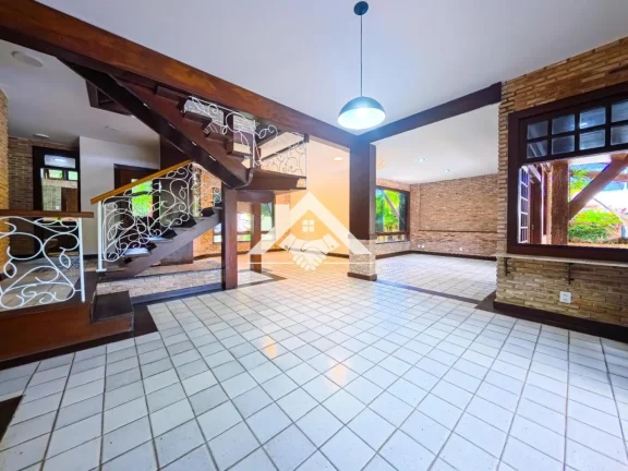 Imagem Casa para Venda em Salvador, Piatã, 5 dormitórios, 4 suítes, 5 banheiros, 2 vagas