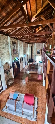 Imagem Refúgio de montanha com rio privativo e arquitetura autoral em Gonçalves