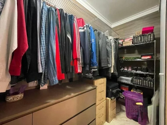 Imagem Sobrado à venda 3 Quartos, 3 Suites, 4 Vagas, 226M², Rudge Ramos, São Bernardo do Campo - SP