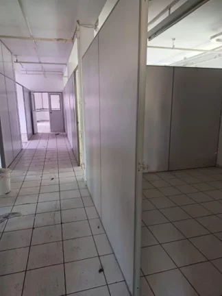 Imagem Galpão à venda, 397 m² por R$ 700.000,00 - Vila Bartira - Itaquaquecetuba/SP