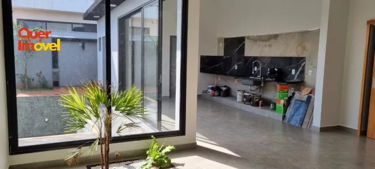 Imagem Casa de luxo em condomínio: 3 suítes, 4 vagas na cidade de Ribeirão Preto-SP, Jardim Valencia - 186m².