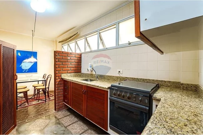 Imagem Um clássico a 50m do metrô Oscar Freire com 80,46m², 2 Dormitórios, 1 Vaga