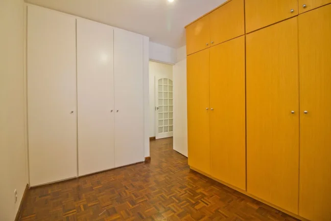 Imagem Apartamento 106M², 3Q, 1 Suíte, 2 Banheiros, 1 Vaga, Piscina, Churrasqueira, Salão de Festas e Jogos, Playground, Brinquedoteca, Armários, Jardim.