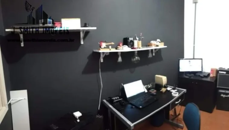 Imagem CASA TÉRREA NO CENTRO DE COTIA, EM TERRENO 320m² AO LADO DE COMÉRCIO