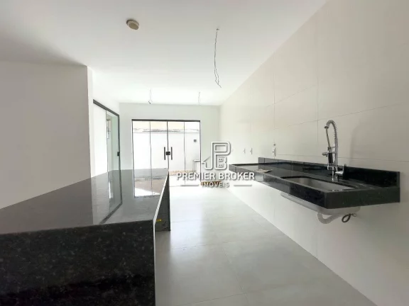 Imagem Casa com 3 dormitórios à venda, 121 m² por R$ 989.000,00 - Alto - Teresópolis/RJ