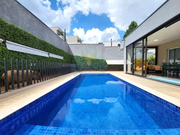 Imagem Casa Alto Padrão a Venda no bairro Granja Viana - Carapicuíba, SP