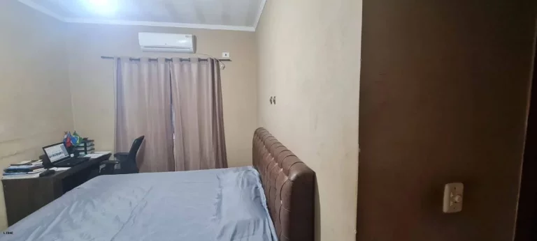 Imagem Sobrado para Venda em Praia Grande / SP no bairro Sítio do Campo