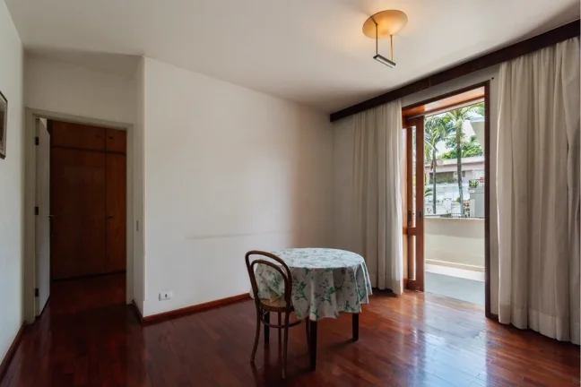 Imagem CASA RESIDENCIAL em São Paulo - SP, Pacaembu