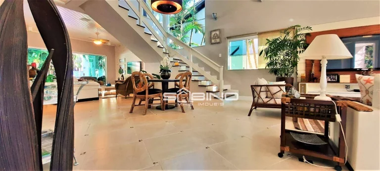 Imagem Casa para à venda na Riviera, com 5 dormitórios sendo 5 suítes, 329m² área construída 3 vagas