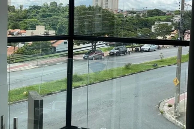 Imagem Prédio Comercial de Alto Padrão em Localização Estratégica