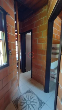 Imagem CASA COM ESCRITURA DEFINITIVA EM CAMBURY, 2 QUARTOS 2 BANHEIROS MESANINO SALA COZINHA AREA PRIVATIVA E VISTA PARA RESERVA NATURAL