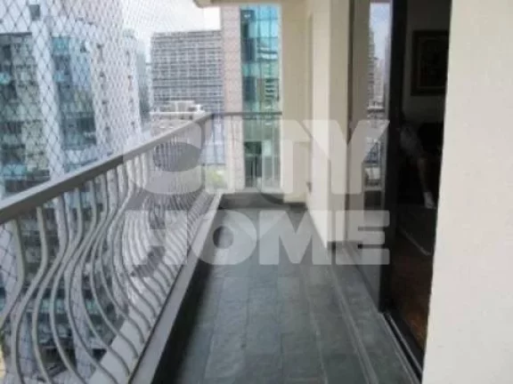 Imagem Cobertura com 380m² na Vila Nova Conceição. Amplo living em madeira tábuas de ipê em "L" para 0...