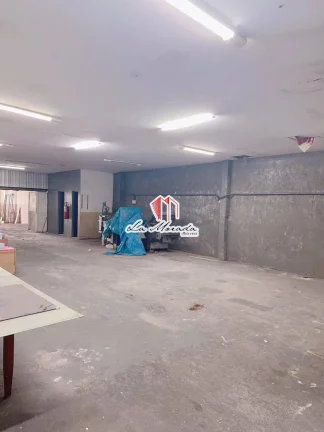 Imagem Galpão com escritório, 350M², no Aleixo, LOCAÇÃO!