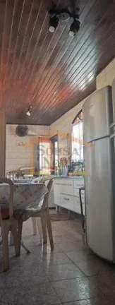 Imagem Sobrado bem estruturado, com acabamento externo totalmente revestido, dispensando manutenção de pi...