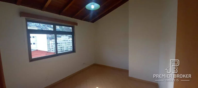 Imagem Cobertura à venda, 310 m² por R$ 1.600.000,00 - Várzea - Teresópolis/RJ