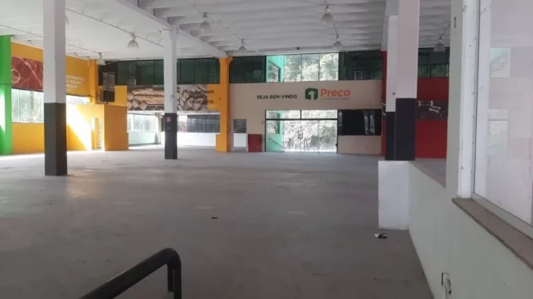 Imagem Prédio Comercial de Alto Padrão com 70 Vagas de Garagem e 3.550m² de Área no Balneário Praia do Pernambuco, Guarujá-SP