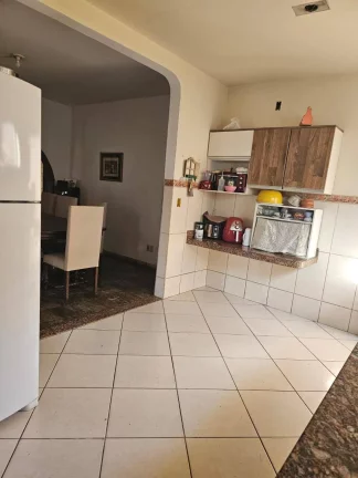 Imagem Casa com Lote Inteiro e Saída para Duas Ruas no Santa Maria – Timóteo
