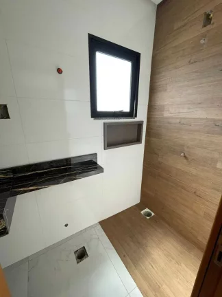 Imagem Sobrado com 2 suítes e 2 vagas de garagem – Loteamento Bela Vista | Palhoça/SC