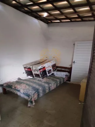 Imagem Casa à Venda na Atalaia: 4 Quartos, 3 Suítes, 2 Salas, 6 Banheiros, 3 Vagas de Garagem. Próximo a Orla da Atalaia.