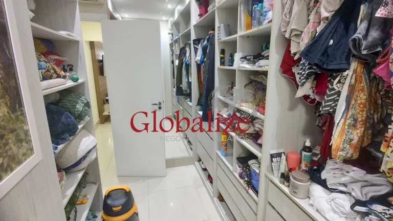Imagem Apartamento de 2 dormitórios com suíte garagem demarcada varanda Gourmet no Gonzaga ! PORTEIRA FECHADA !