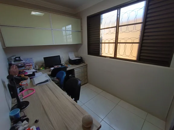 Imagem Linda Casa De 3 Suites Mais Office No Parque Flamboyant Sozinha No Lote