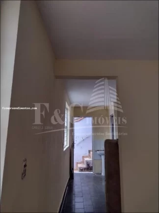 Imagem Casa para Venda em Sorocaba, Vila Sabiá, 3 dormitórios, 1 suíte, 2 banheiros, 1 vaga