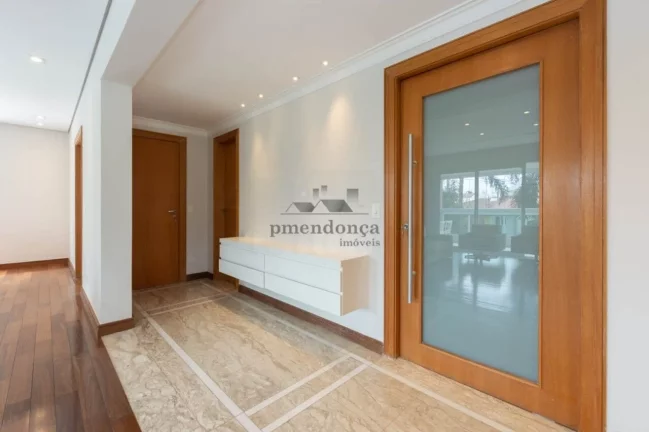 Imagem Apartamento de Alto Padrão na Rua Wanderley, 3 suítes e 4 vagas, 350m²