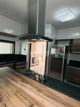 Imagem Aluguel de Casa no São José, com 3 4, sendo 01 suíte com closet, piscina