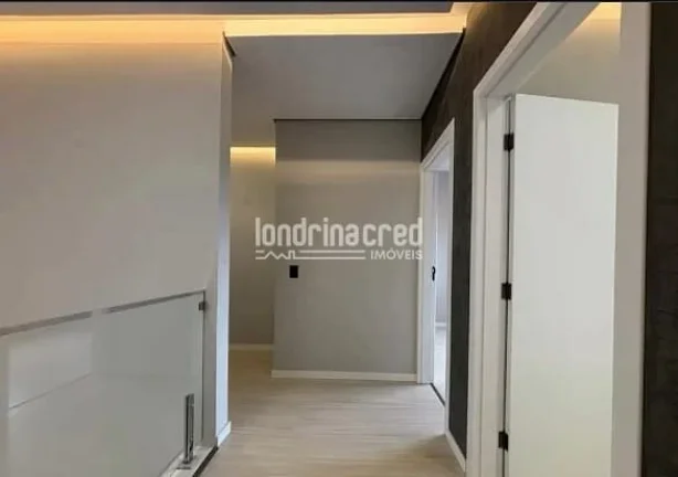 Imagem Sobrado contemporâneo à venda no Condomínio Moradas do Vale, com 220 m² de construção, 3 suítes amplas, piscina privativa,e excelente iluminação natural